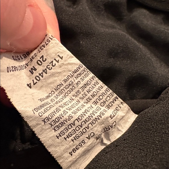 Lee Woman's Classic Black straight leg dress pants. (Worn but no flaws.) Size 20 - Picture 3 of 4